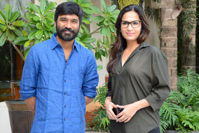 dhanush-and-soundarya-rajinikanth-interview-stills